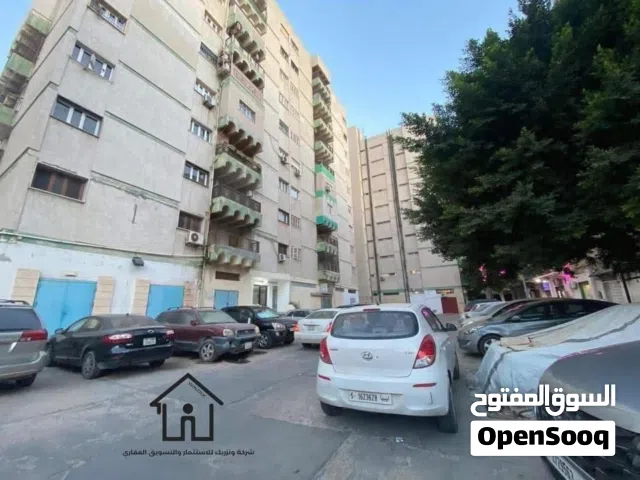 شقة للبيع في زاوية الدهماني بالقرب من الفوانيس الدور الاول