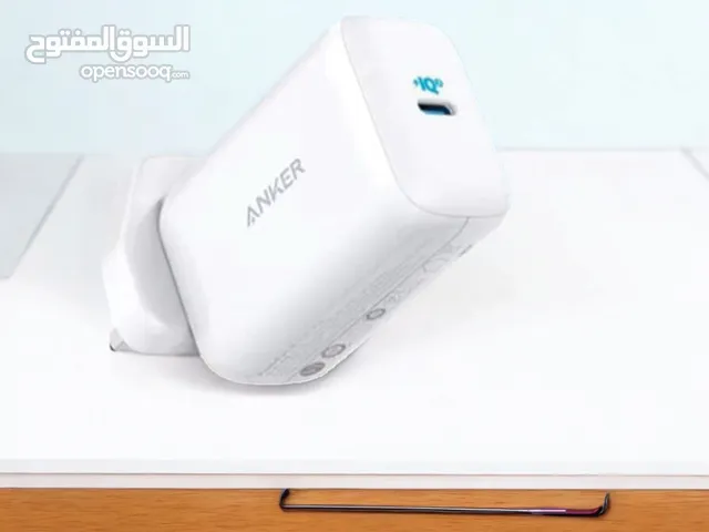 شاحنة نوع انكر 65 W  لجميع انواع الهواتف ايفون وسامسونك استخدام قليل جدا