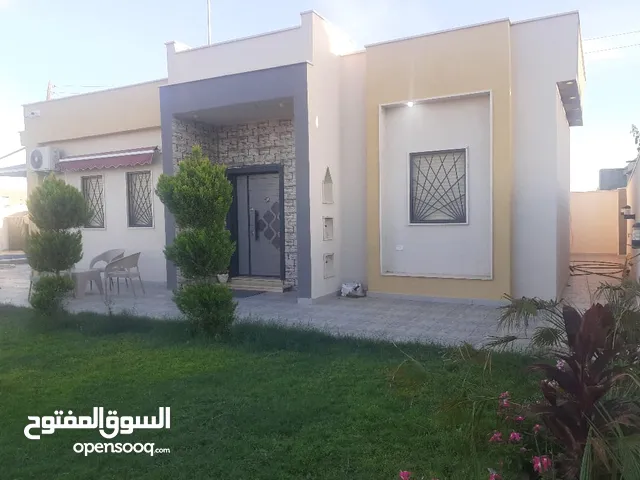 115 m2 2 Bedrooms Townhouse for Rent in Tripoli Tajura