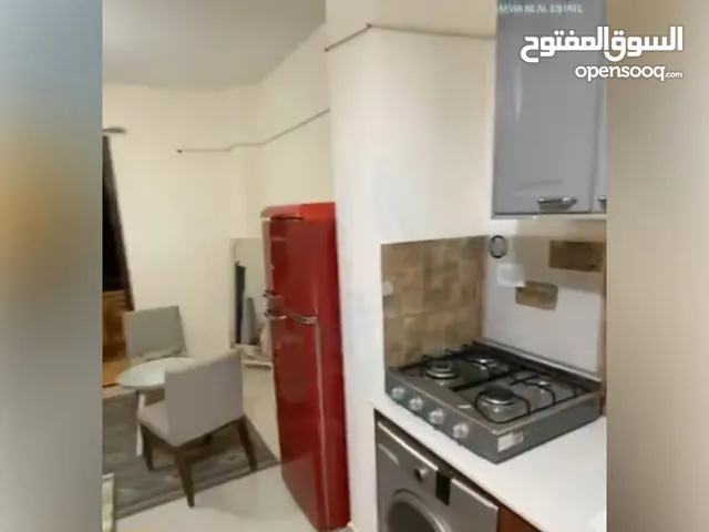 استديو مميز مفروش للايجار مع بلكونه - قرب لكاسا مول الشارع الرئيسي