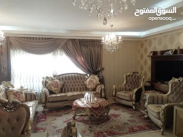 205 m2 5 Bedrooms Apartments for Sale in Amman Deir Ghbar