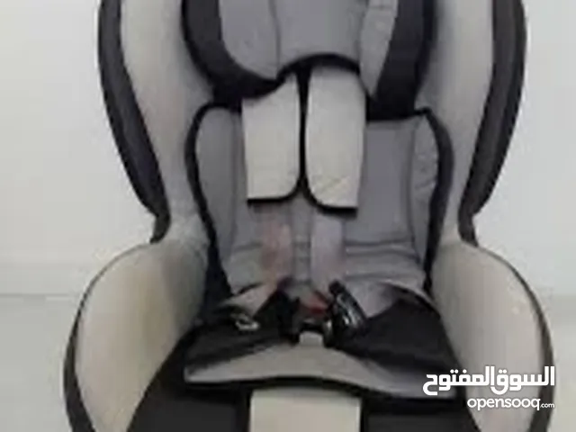 متوفر كرسي سيارة من ماركة معروفة استعمال خفيف للحجز على وتساب فقط
