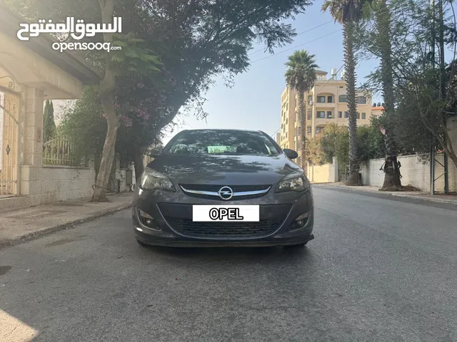 Used Opel Astra in Ramallah and Al-Bireh