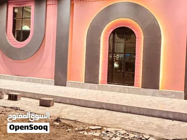 محل مساحة 100 م ديكورات جاهزة درجة أولى  سعر الإجار مليون ونص يقع قرب قاعة مشايخ تحت الجسر الإيطالي
