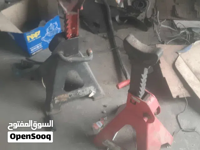 عدة ورشة مكانيكا وصالة وكهرباء كاملة للبيع