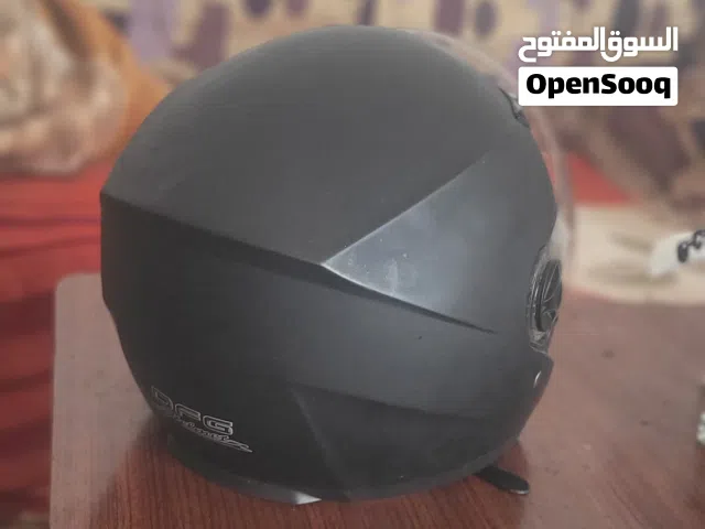 خوذة راقية مبطنة ومعها حماية للعيون بسعر حالي