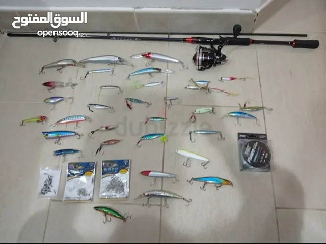 good quality fishing rod 2.1m and good quality fishing reel 3000 and fishing lures 30pcs