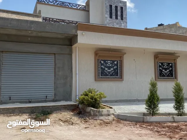 200 m2 5 Bedrooms Villa for Sale in Benghazi Al Hada'iq