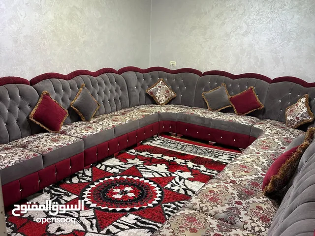 كنب 16 مقعد مستعمل بحاله ممتازة