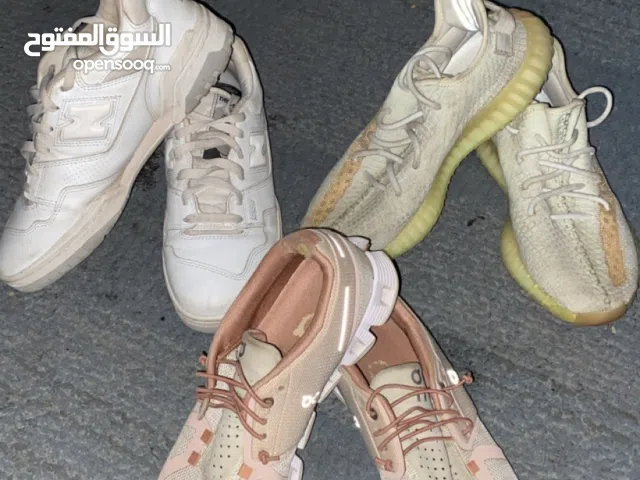 White Sport Shoes in Farwaniya