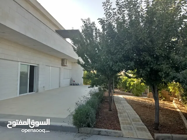 500m2 More than 6 bedrooms Villa for Sale in Salt Al Balqa'
