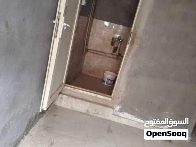 سكن عمال مصري   او  سوداني يتفضل الايجار حجرة مشتركة والمكان امن والجيران تمام المهم الحجرتين مشتركت