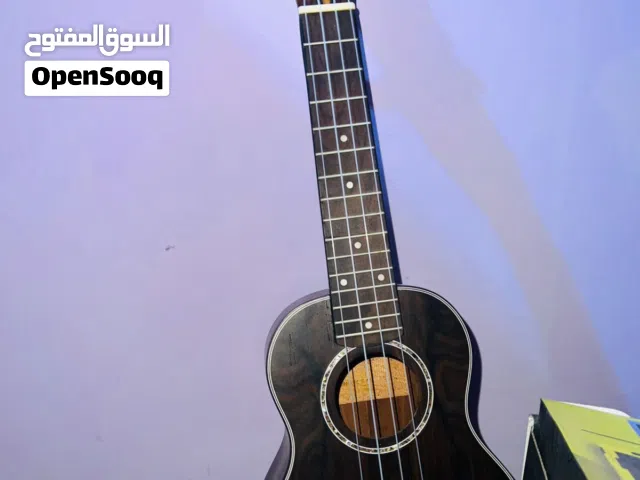 كيتار اوكليلي ايطالي اصلي مع الختم بسعر مناسب