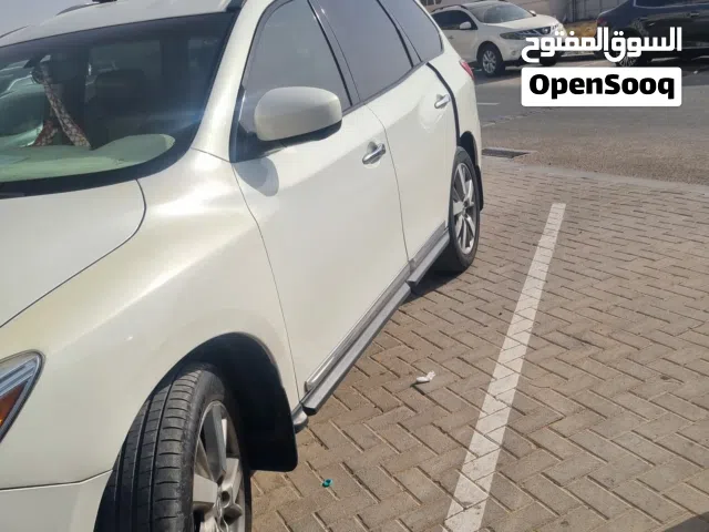 2013 نيسان باثفايندر SL