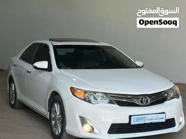 2013 تويوتا كامري XLE