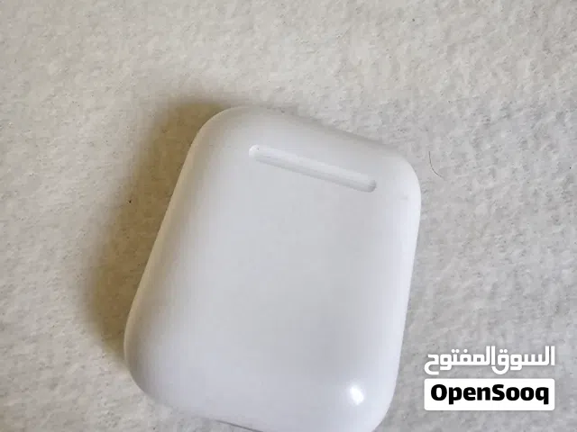 ORIGINAL apple earpods2 17kd  EXCELLENT CONDITION message only in watsap -NO calls will be entertain