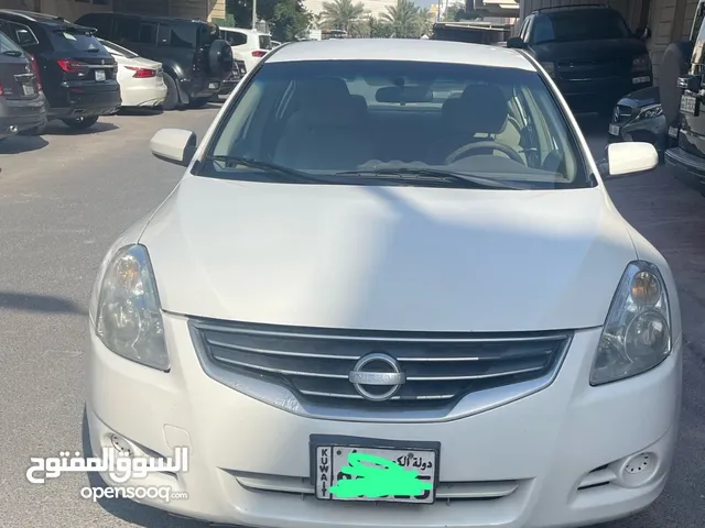 Used Nissan Altima in Farwaniya
