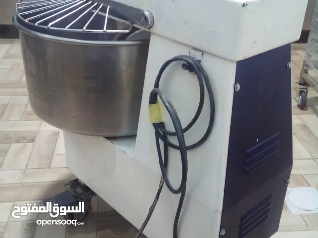 عجانه ايطاليه كهرباء 380 سرعه وحده حنش 20كيلو دقيق و 10 ميه