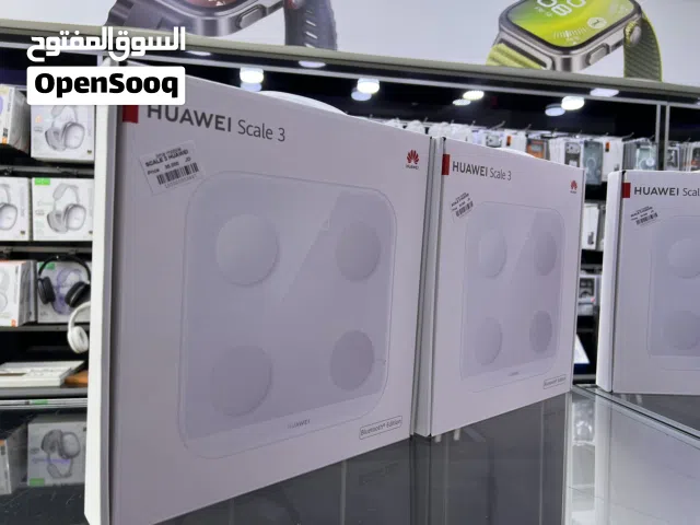 ميزان هواوي Scale 3هو ميزان ذكي يقدم تحليلاً شامل لتكوين الجسم يقيس أكثر من 10 مؤشرات ماء عضلات دهون