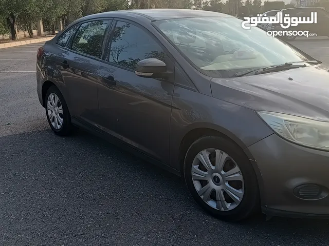 Ford Focus 2012 perfect condition  فورد فوكس      رقم التواصل داخل الإعلان contact phone in details