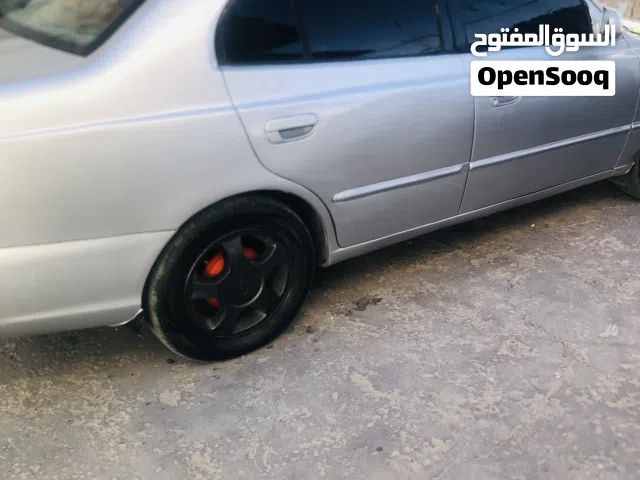 2000 هيونداي فيرنا EX