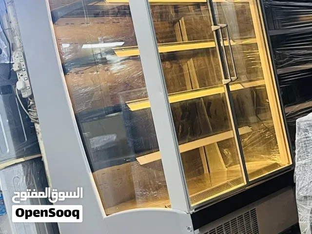 ثلاجة عرض إيطالية