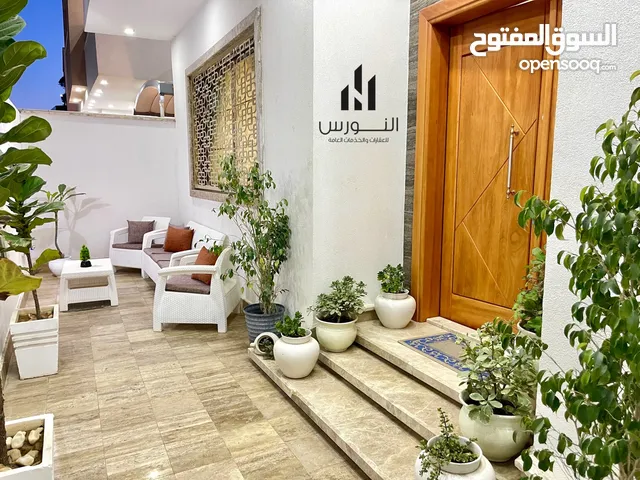 515 m2 More than 6 bedrooms Villa for Sale in Tripoli Al-Serraj