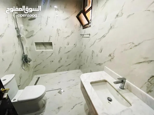 200 m2 5 Bedrooms Villa for Rent in Abu Dhabi Khalifa City