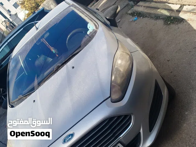 فورد فييستا 2014  1.6لتر اوتوماتيك