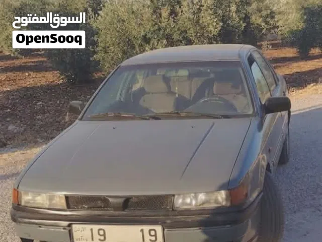 1989 ميتسوبيشي لانسر Standard