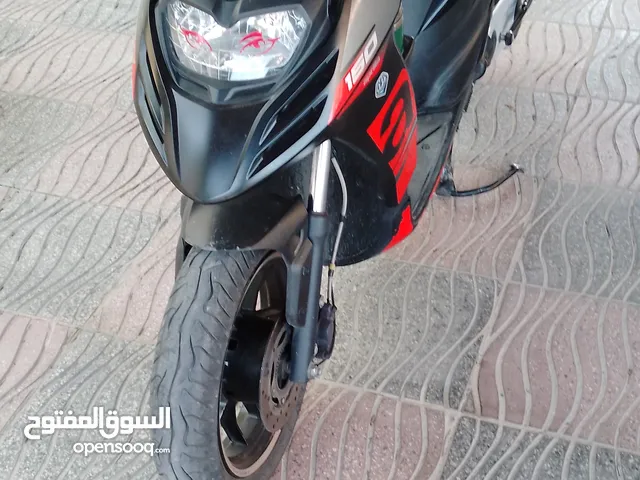 سكوتر ابريليا نظيف بحالة ممتازة للبيع