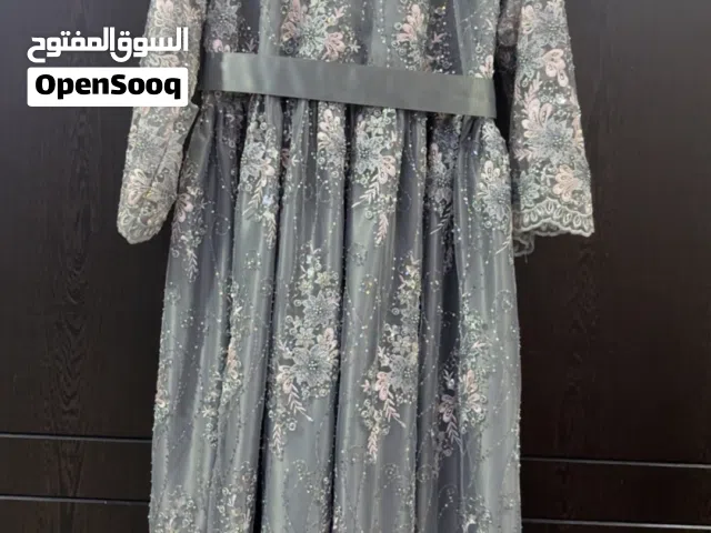 فستان سهرة جديد قياس لارج اللون رصاصي