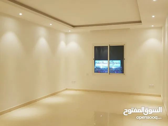 195 m2 3 Bedrooms Apartments for Rent in Jeddah Al Manar