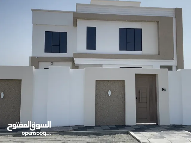 345 m2 5 Bedrooms Townhouse for Sale in Al Dakhiliya Nizwa