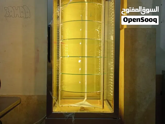 ثلاجة عرض مستورده ايطاليا ( 6 رف دوار ) بحالة الزيرو "بسم الله الكريم الرزاق"