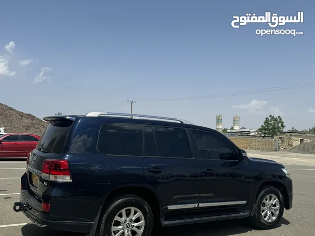 Toyota Land Cruiser 2016 in Muscat