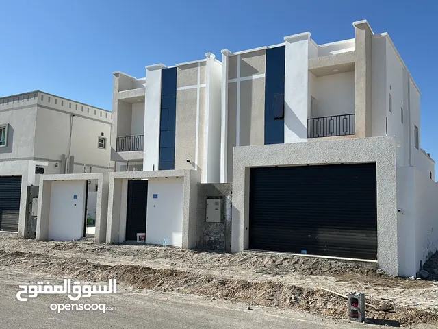 275 m2 4 Bedrooms Villa for Sale in Muscat Amerat