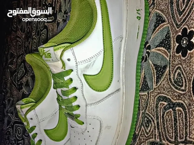 42 Sport Shoes in Amman