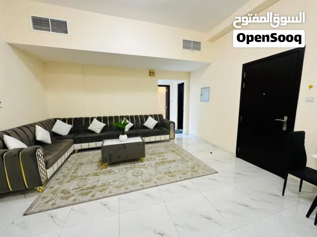 F1/غرفتين وصالة سوبر ديلوكس كورنيش عجمان خلف مطعم ثمار البحر مفروش شامل الفواتير