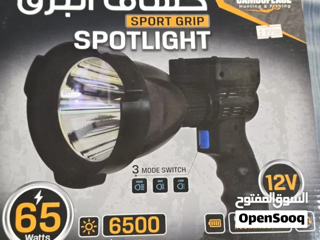 للبيع كشاف قوي جدا والمواصفات بصوره ع كرتون مع كامل اغراضه وشحن سياىه الاصلي استعمال مرتين والتواصل