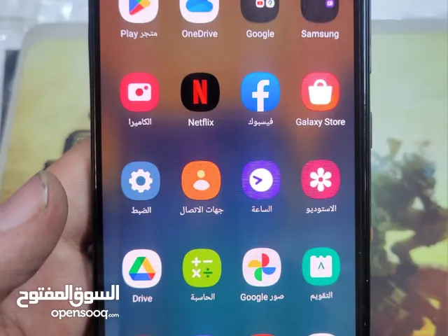 Samsung Galaxy A20 32 GB in Baghdad