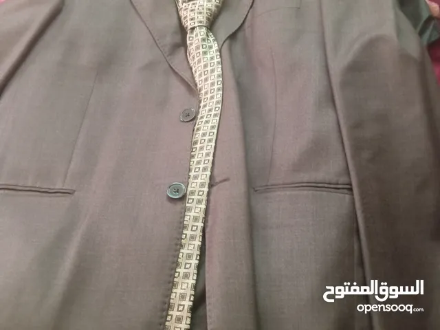 بدلات رسمية رجالية
