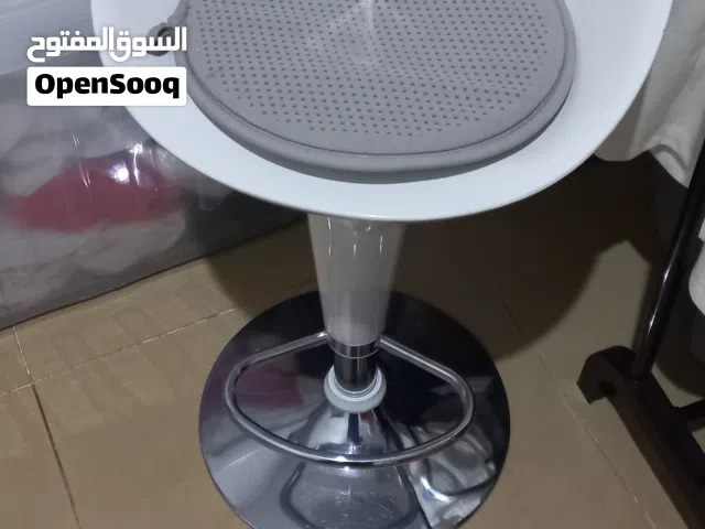 كرسي متحرك للبيع نظيف مستعمل كرسي بار متحرك للصالونات والمقاهي كرسي متحرك نظيف مستعمل لم يستخدم نظيف