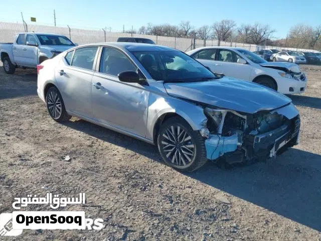 2025 نيسان التيما SV