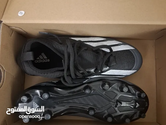 football shoes from Adidas Adidas crazy fast حذاء كرة قدم من شركة اديداس نوع الحذاء اديداس السرعة