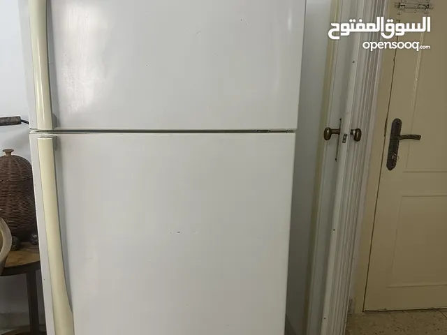 ثلاجة بحالة ممتازة