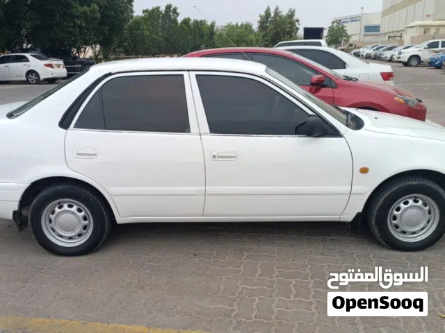 1999 تويوتا كورولا LE