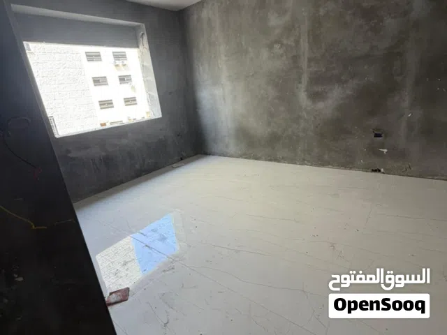 شقة أرضية قيد الإنشاء للبيع في البنيات  مساحة 154  مع ترس واسع وكراج خاص بسعر منافس