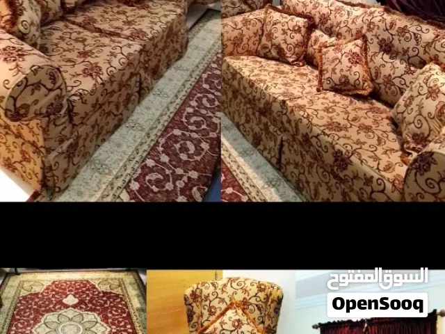 طقم كنب وطقم طاولات ومكتبة تلفزيون ستاير رول وسجاد