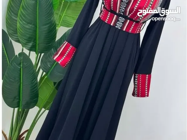فستان مطرز سايزات 38ل44 من وزن 50 لغاية 85
